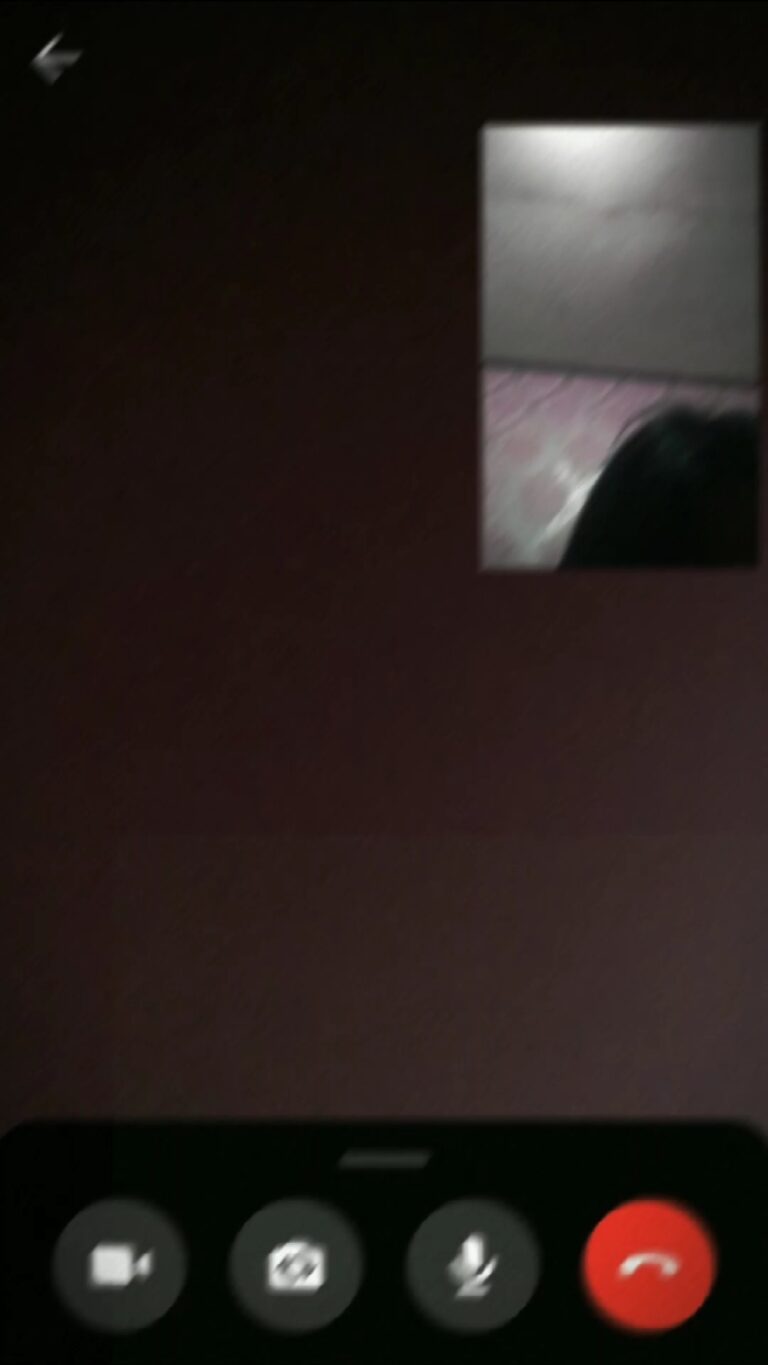 Video Call IPhone Template Screen Pippit